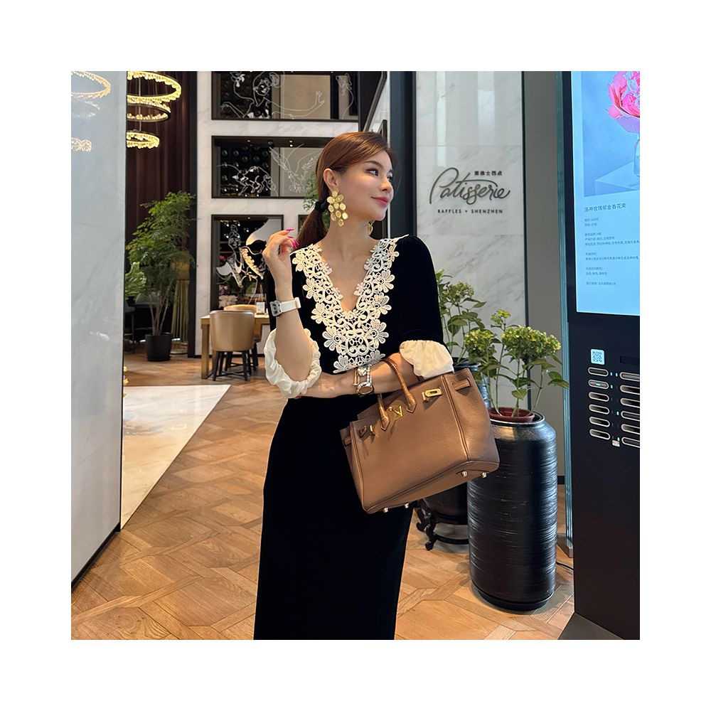 French temperament high end and beautiful lace black silk velvet dress women s 2025 autumn new dress long skirt image 2