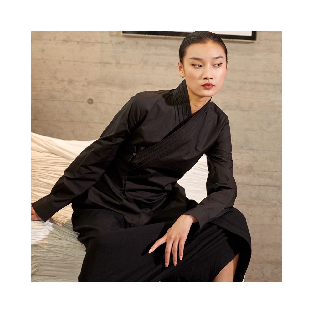 A white Chinese style shirt with a retro Chinese aesthetic featuring a V neck and a diagonal opening long sleeves perfect for spring and autumn image 4