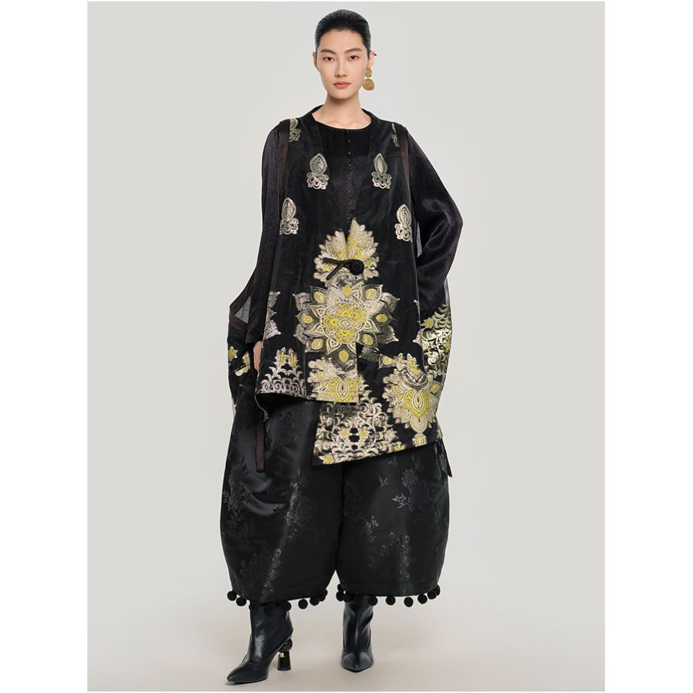 Silhouette Lanlan vest new Chinese style classical vest stacked oversized 2025 autumn women s clothing high end feel image 1