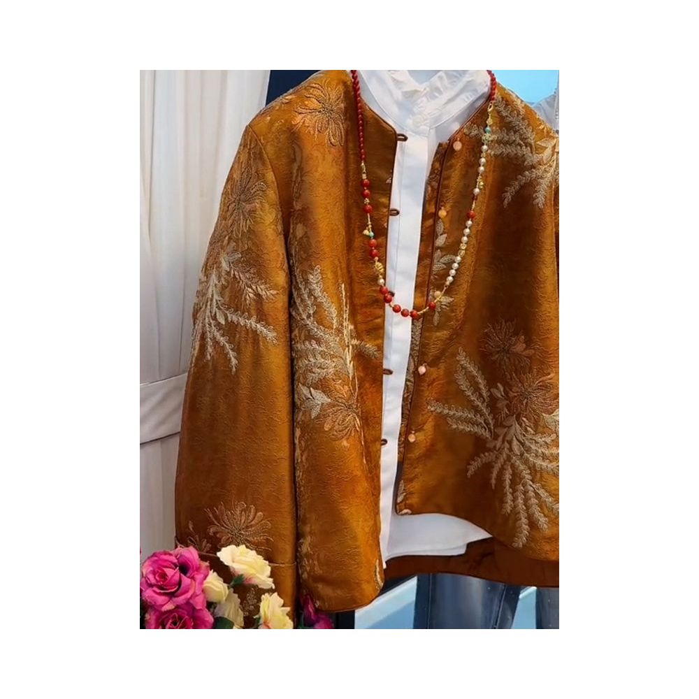 New Chinese style national style cotton coat heavy embroidery jacket women s 2025 winter new qipao Tang style cotton coat versatile top image 1