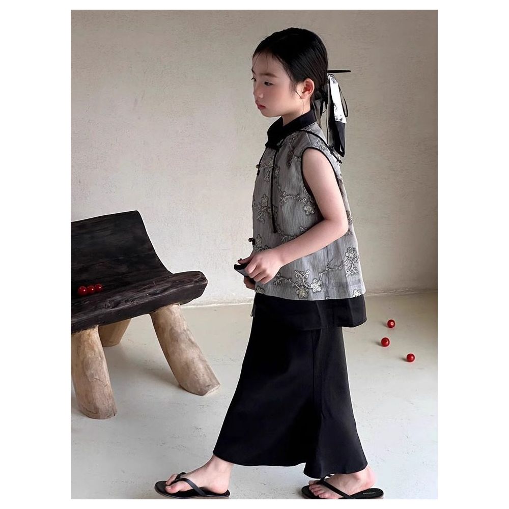 Girls retro new Chinese style set children s summer buckle embroidery vest fish tail skirt ink painting Chinese style two piece set image 1