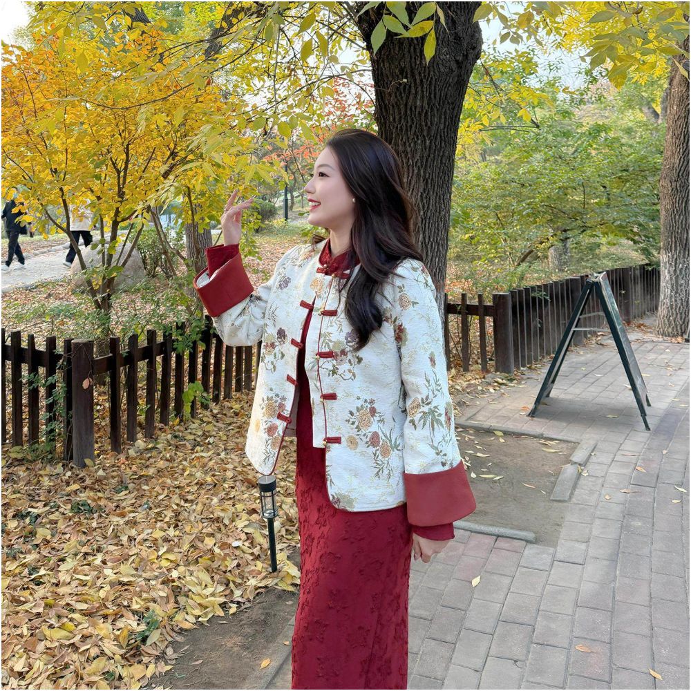 Large size new Chinese jacquard cheongsam dress thick and chubby small fragrance style engagement dress 2024 autumn and winter commuting style image 4