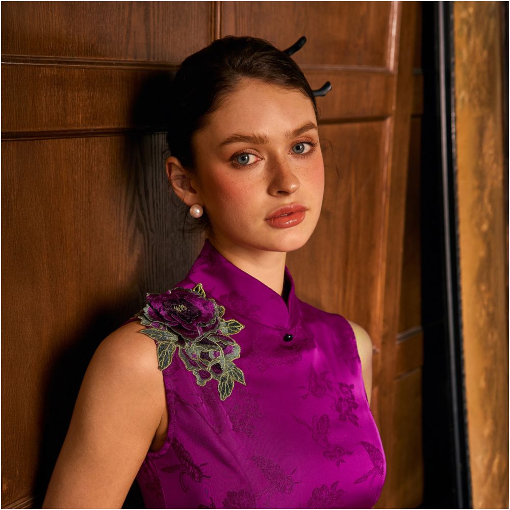 New Chinese style improved cheongsam dress embroidery 2025 summer new style retro style jacquard waist cinching slit young style image 3