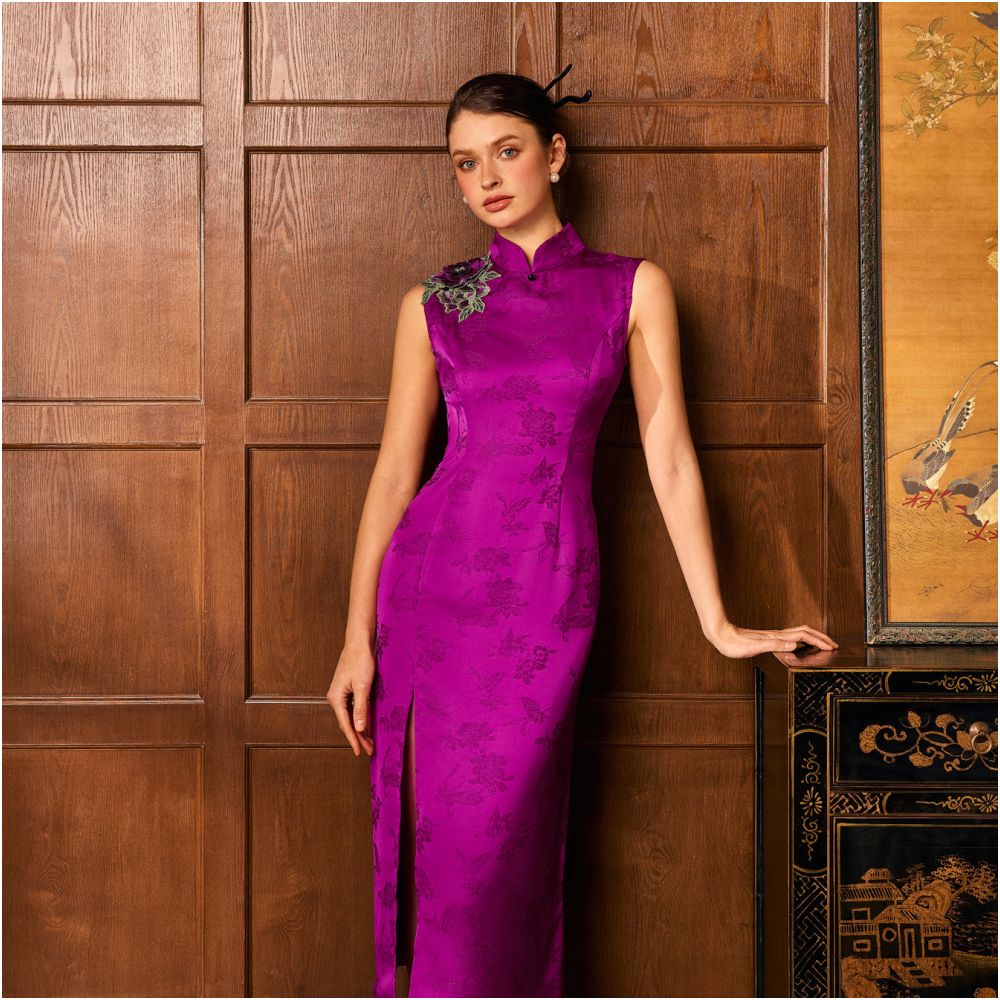 New Chinese style improved cheongsam dress embroidery 2025 summer new style retro style jacquard waist cinching slit young style image 5