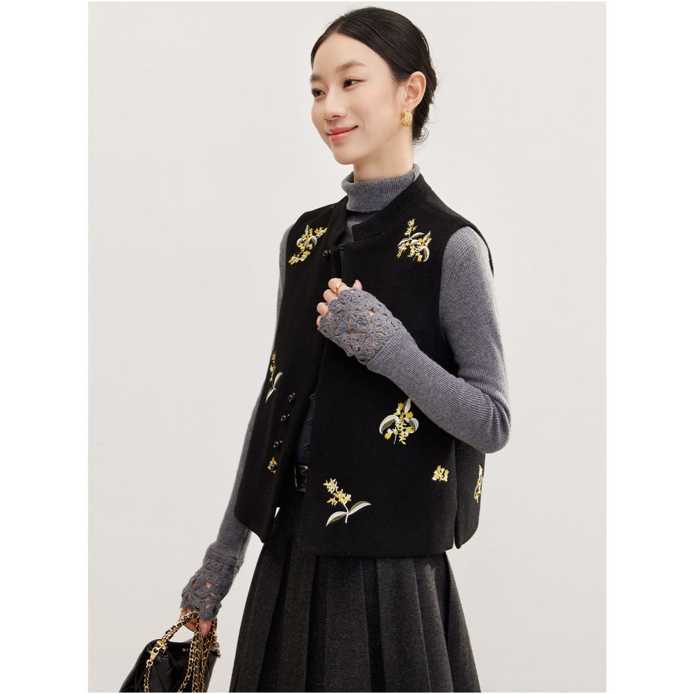 Jiaqi Ruixi 100 wool heavy duty embroidery new Chinese style thick pleated cotton fashionable high end temperament wool vest image 1