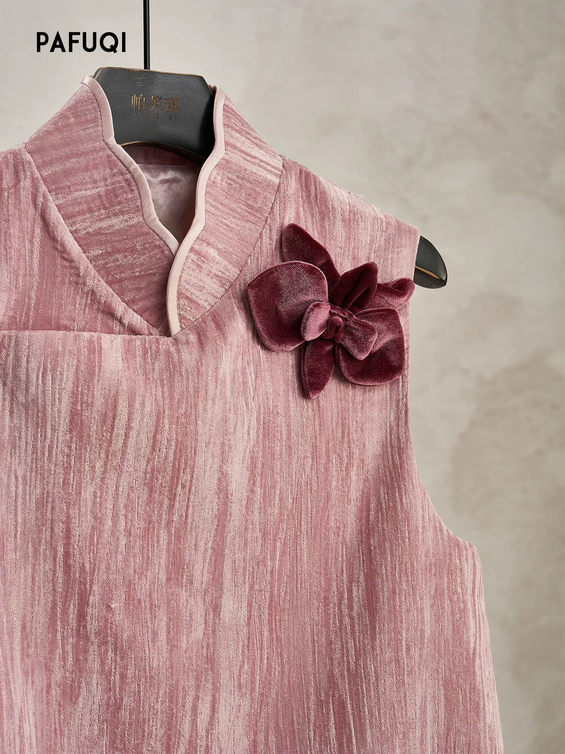 ASAYA4905 – Rose Velvet Blossom Top 🌸✨